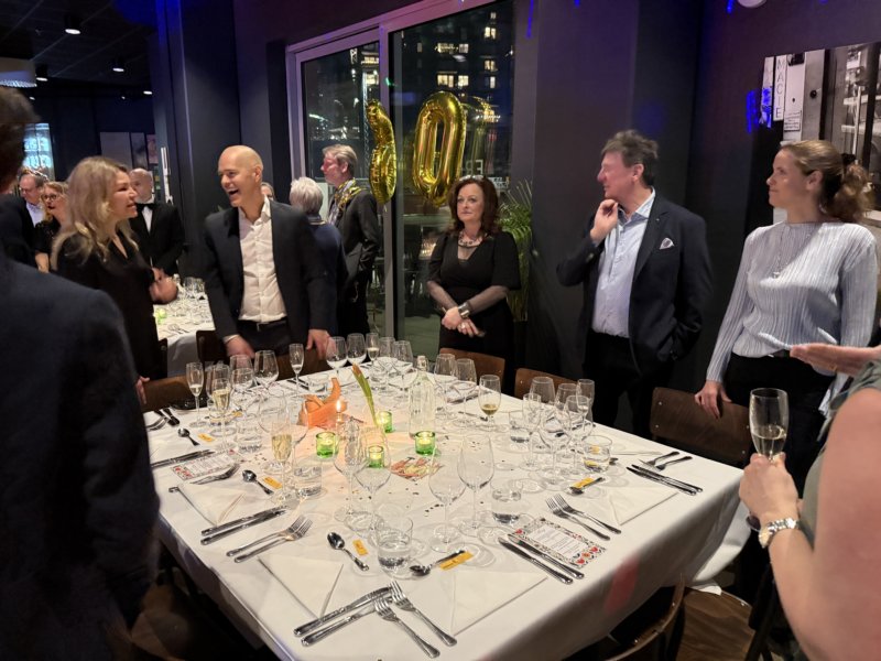 Lars Party 52
